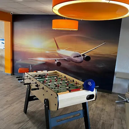 Ibis Budget Marseille Aeroport Provence Hotel 2*