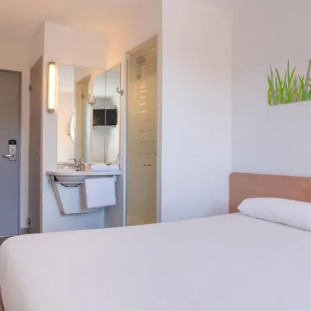 Hotel Ibis Budget Marseille Aeroport Provence Vitrolles (Bouches-du-Rhone)